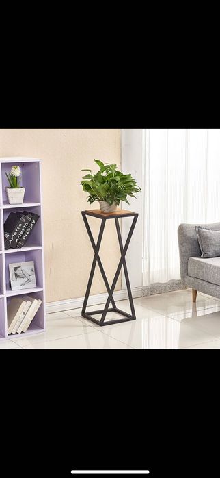 Метална стойка за саксия / декоративна масичка – ръчна изработка