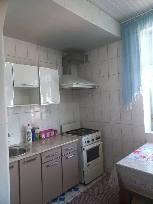 Срочно продаю 3-х комнатную квартиру на Сергели 4