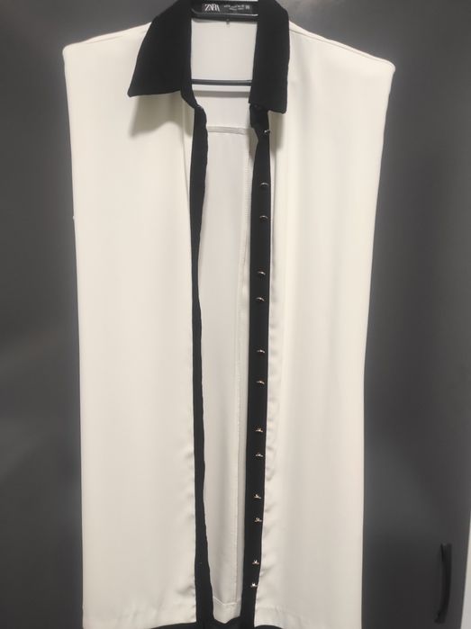 Бяла рокля на Zara