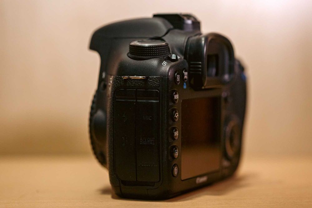 Camera Foto DSLR Canon 7D