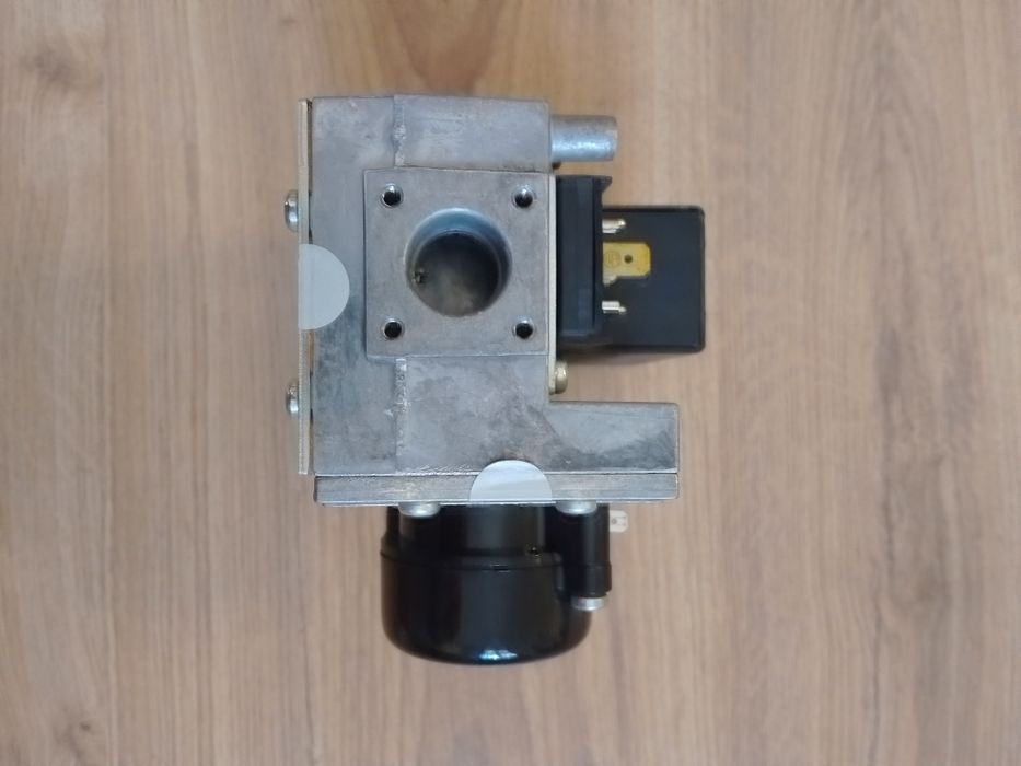 Газов комбиниран вентил WTC 15-A