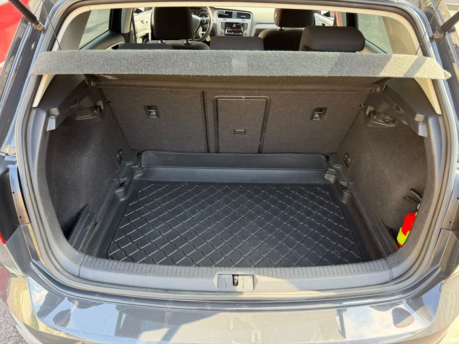 VW Golf Confortline 1.2 TSI + Set roti de iarna cu jante