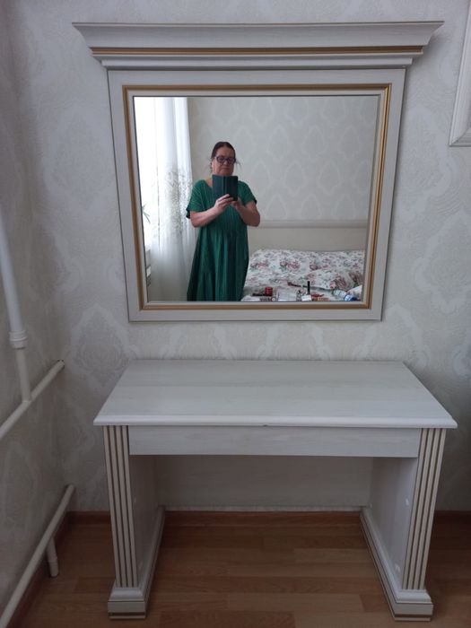 Туалетный столик белый