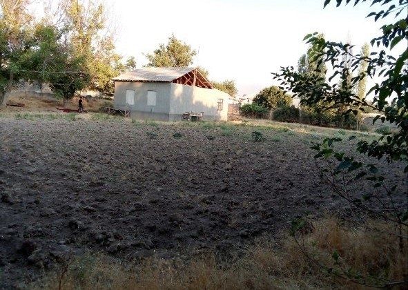 Uy sotiladi 3 xonali