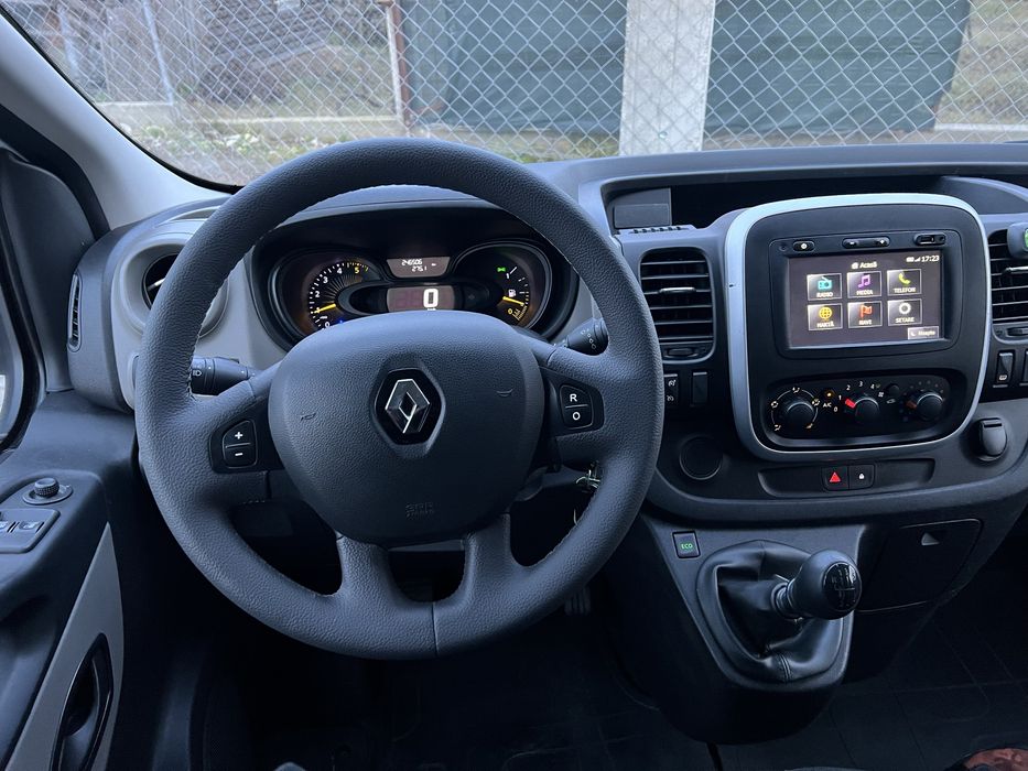 Renault Trafic / 2015 / Euro 5 / Ac / Navigatie / Set jante bonus