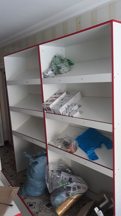 Островок и полки из ламинированного дсп. Водонагреватель  роял и кресл