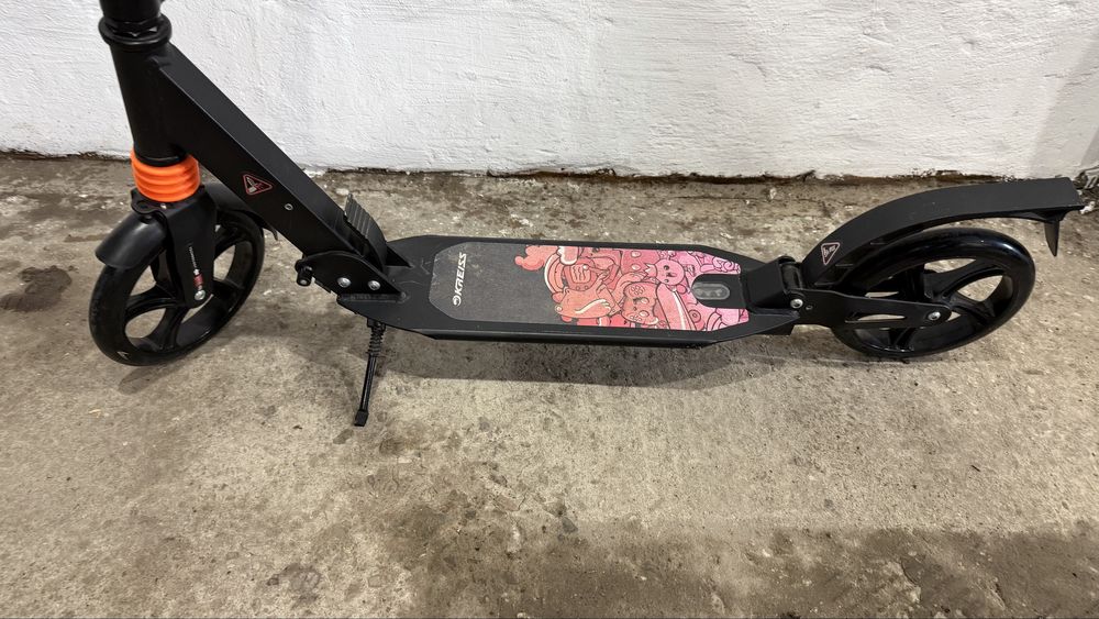 Продам самокат в хорошем состоянии