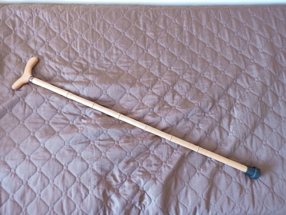 Бастун ,дървен ,ръчна изработка