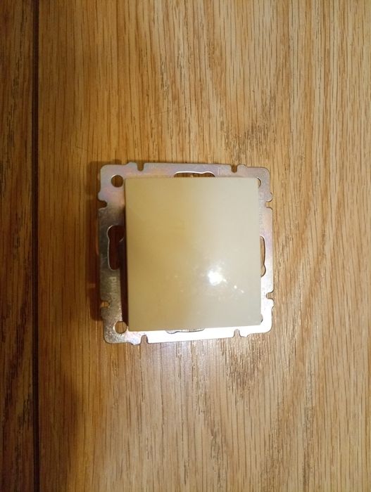 Выключатель Legrand