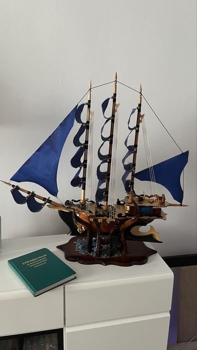 Корабль колекционный 66х73