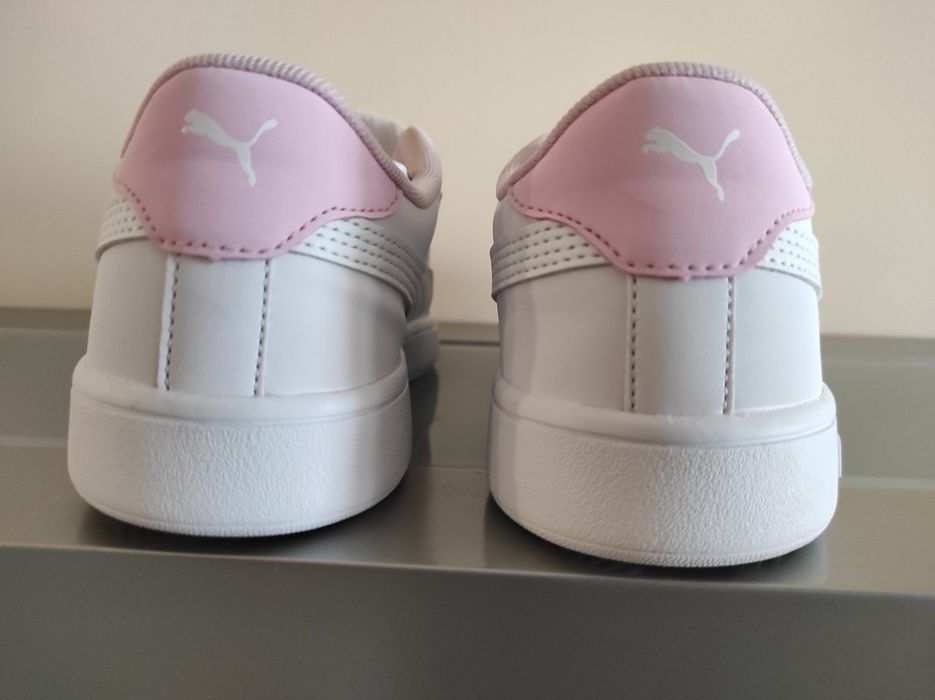 Детски Сникърси Puma Smash V2 Mermaid
Сникърси Smash V2 Mermaid