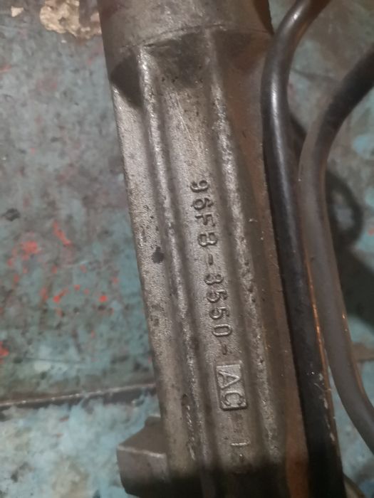 Форд Фиеста 2000гв, рулевая рейка