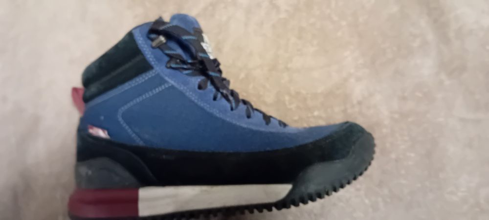 Ghete North Face,Brasov