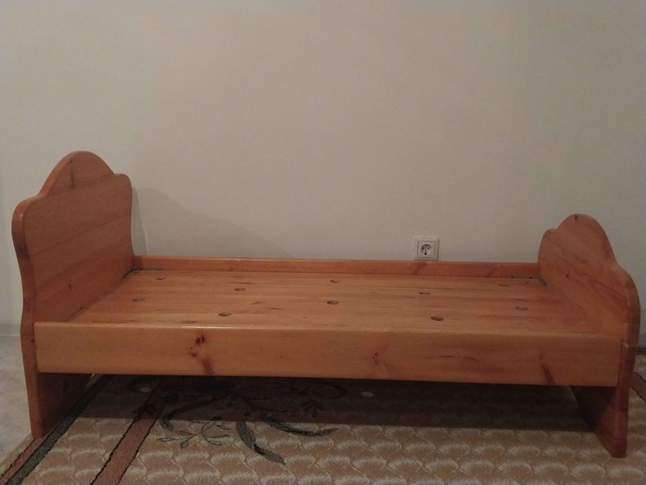 Продам детскую кровать.