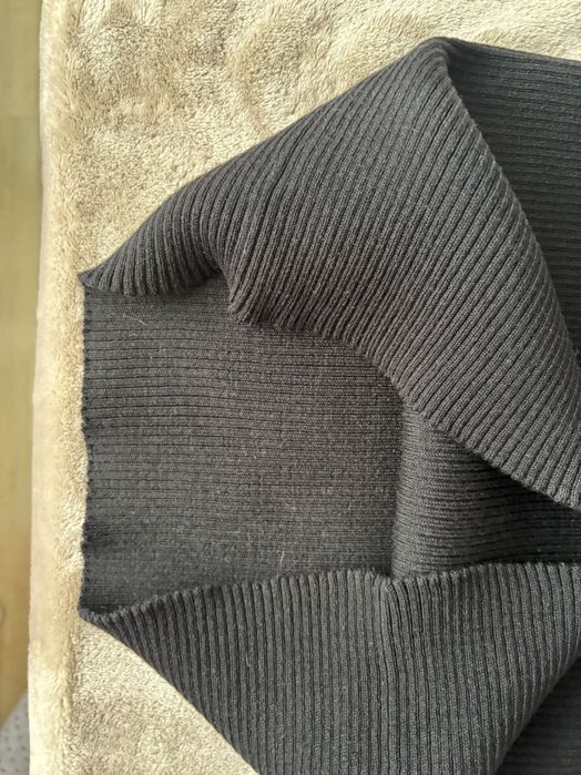 Рипсена рокля под коляното