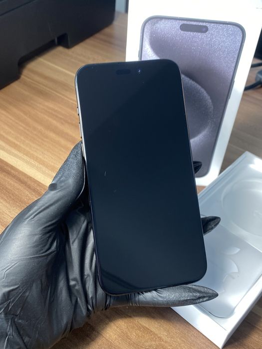 iPhone 15 Pro Max • 1 TB • Black Titanium