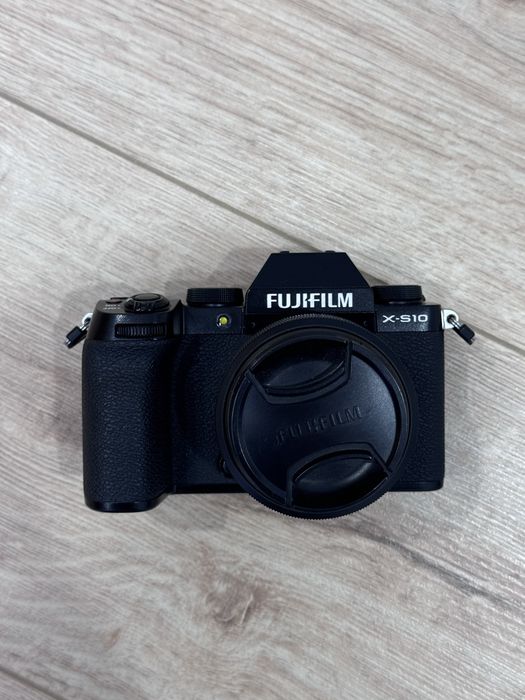 Продаю Fujifilm xs-10