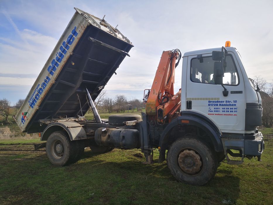 Mercedes 1824 4x4  basculabil cu macara