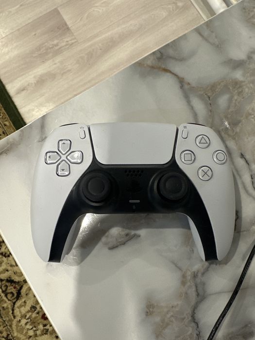 Продам Sony playstation5