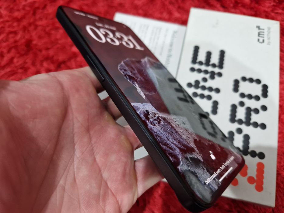 -Nothing Phone 2Pro, ca Nou, Negru, 128Gb, 8Ram, Bat: 100%, folosit o