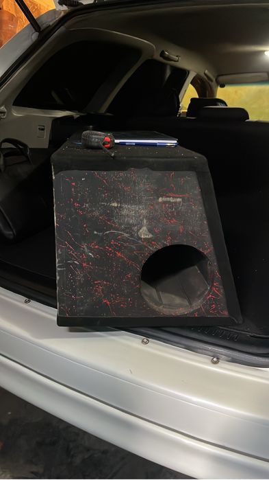 Продам сабвуфер