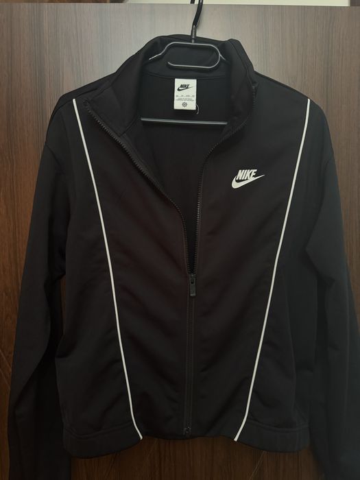 Дамско горнище Nike