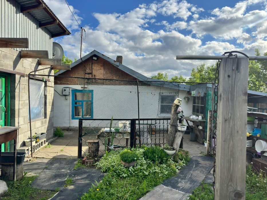 Обменяю дом на квартиру