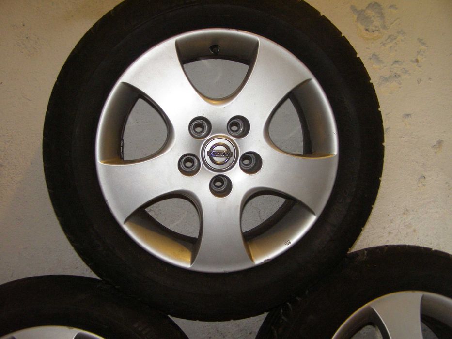 Jenti de Al cu pneuri nerulate