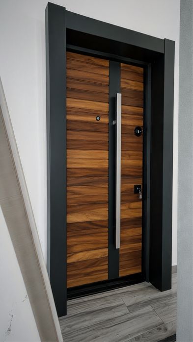 Входна врата за къща - BROWN WOOD