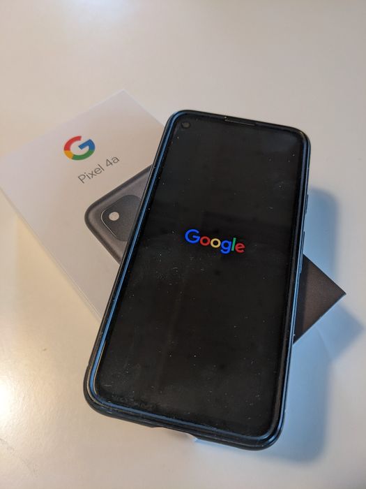 Pixel 4a + Spigen, Box