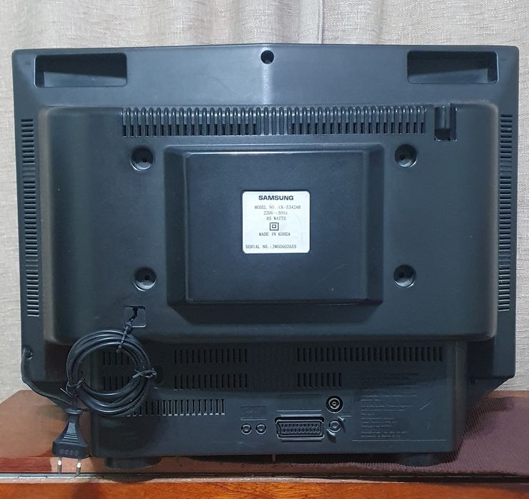 Телевизор samsung