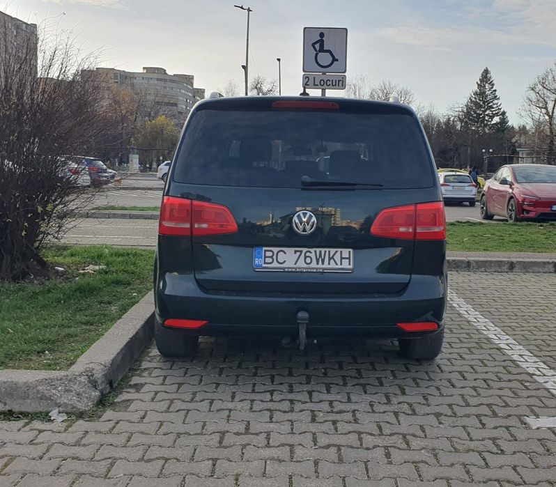 VOLKSWAGEN Touran 2015 — imagine 5