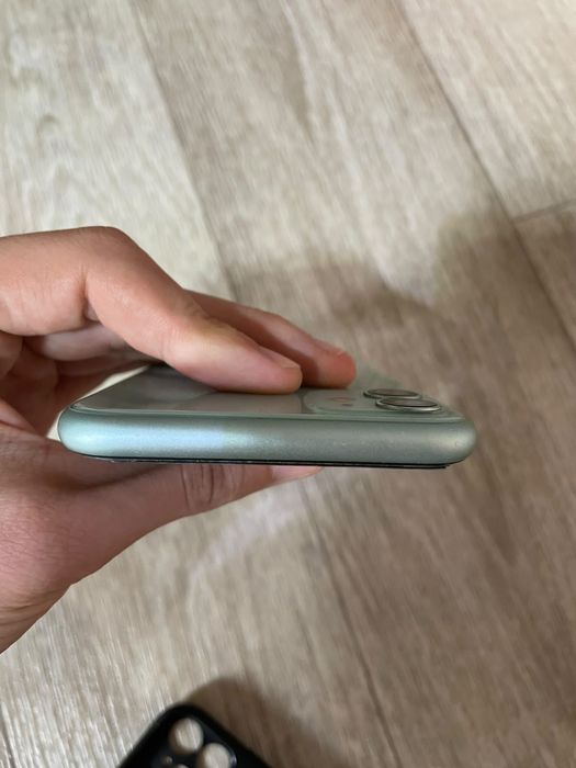 iPhone 11 64gb идеал с коробкой