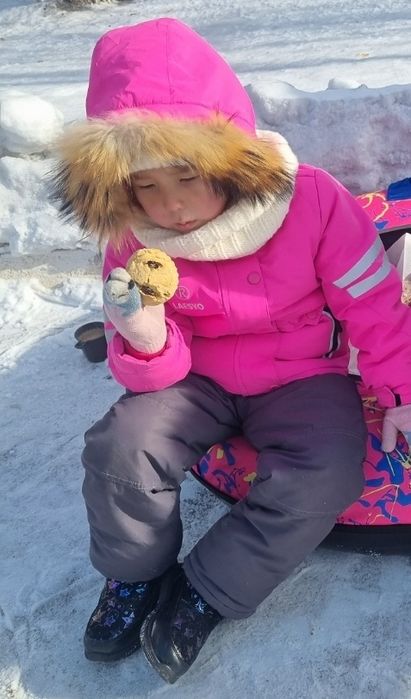 Продам комбез на девочку зимний дешево