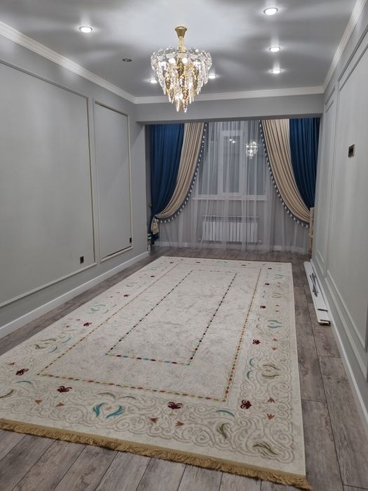 Продаётся турецкий ковёр размер 2.5х5