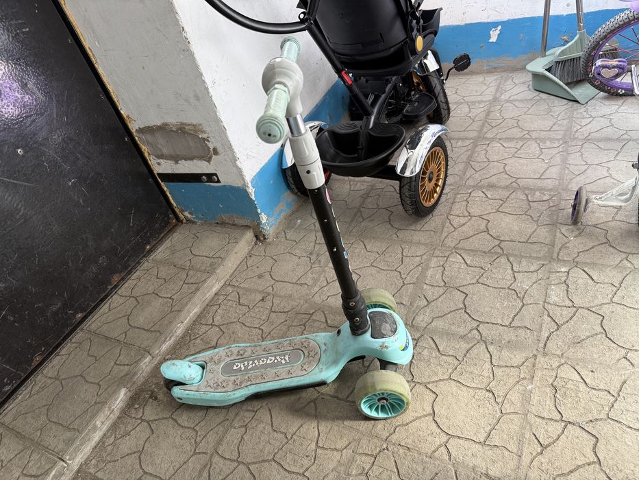 Продам самокат детский