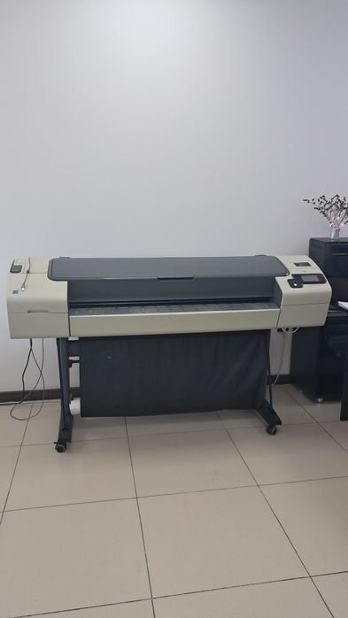 Продам плоттер НР T790