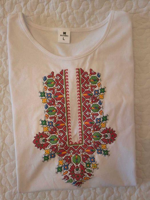 Ново! Тениски с принт.Народни мотиви 15 лв