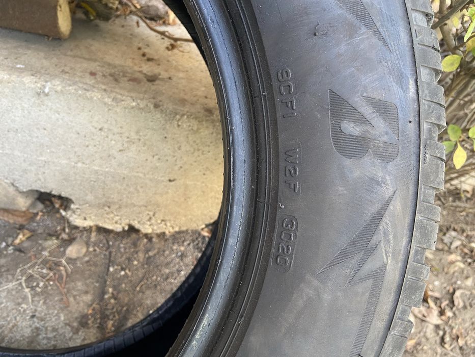 215 60 16 4 бр Bridgestone Blizzak LM005 5.5 мм 30/2020