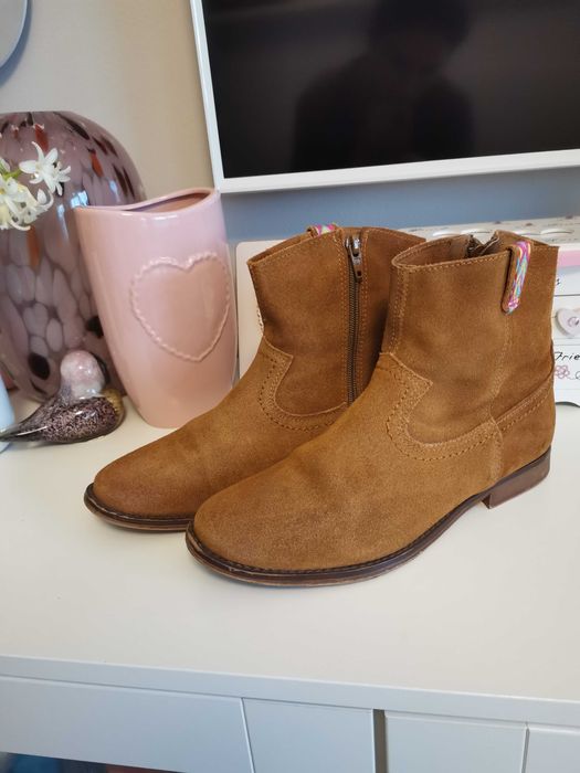 Botine / ghete /  ciocate maro din piele naturală întoarsă mărimea 38