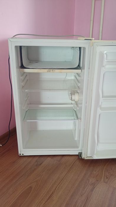 Продам мини-холодильник Haier