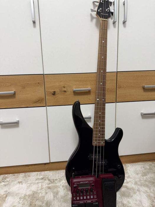 Yamaha bass cu 4 corzi