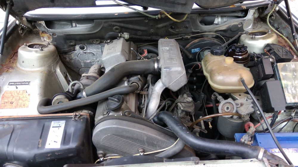 BMW 524tdа E28, 1983г, цялата кола за части, 2000лв. Намира се в София