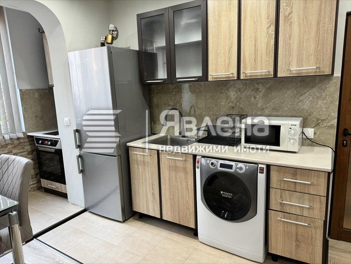 Дава се под наем Двустаен апартамент в София, Оборище - 38 кв.м за 650 € - Снимка #3