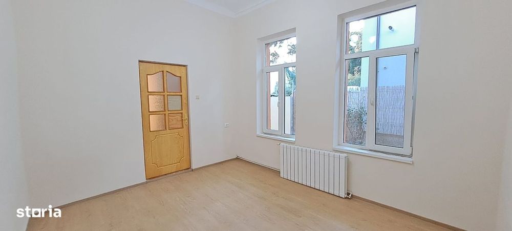 TINERETULUI (metrou) - DIMITRIE CANTEMIR, casa 2 camere, curte proprie