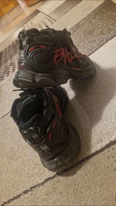 Balenciaga runners Graffiti - Black Red