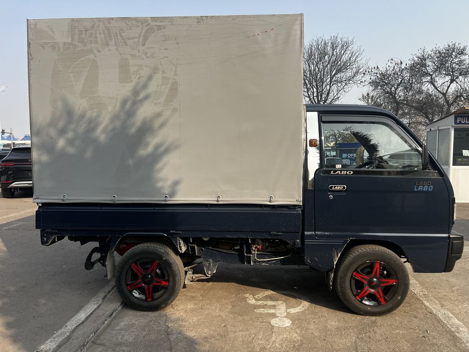 Labo moshina yuk tashish xizmati