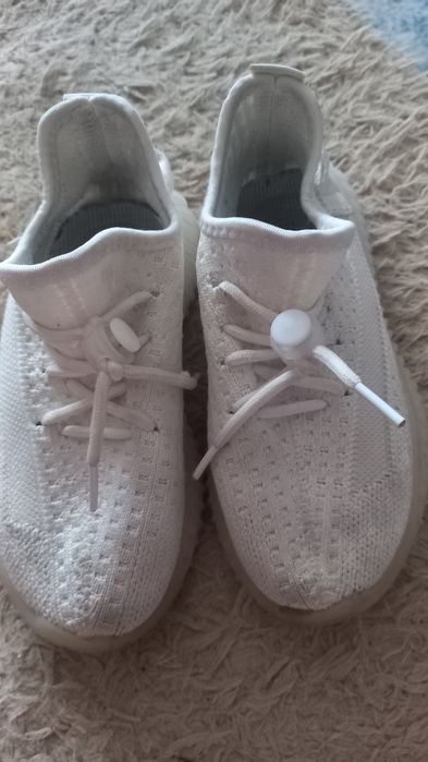 Продам обувь для девочки весна-осень