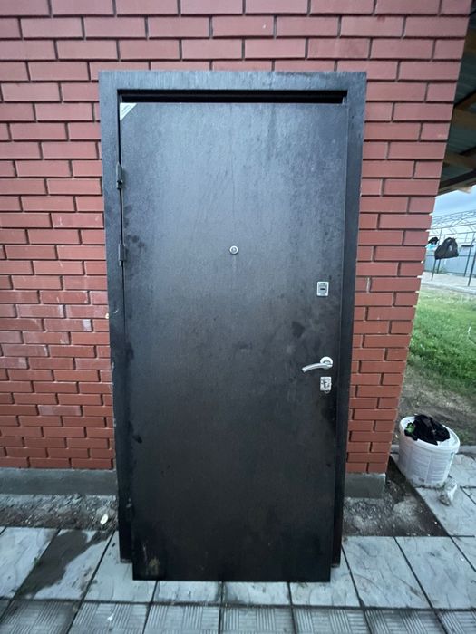 Дверь продам бронированный