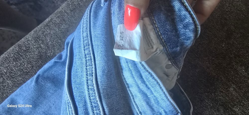 Дънки с еластан 27номер